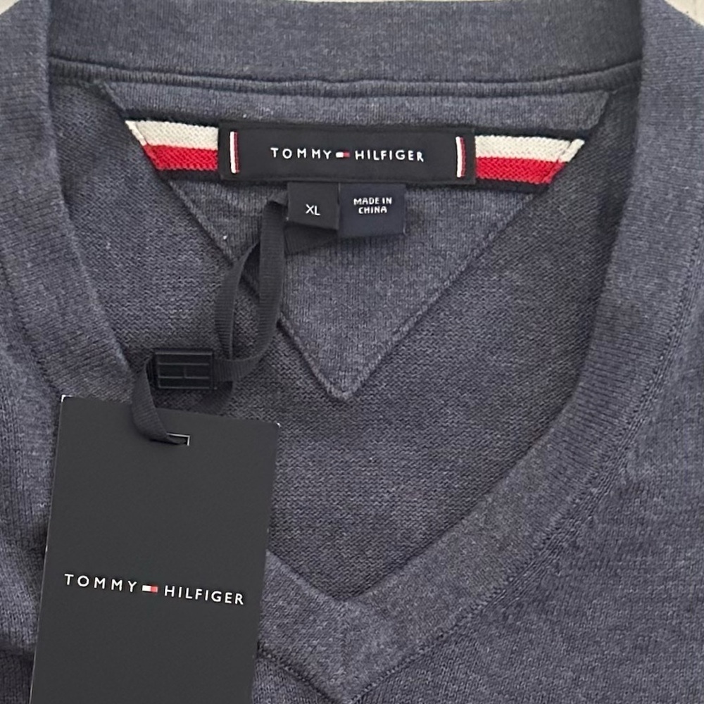 Tommy Hilfiger Men’s Essential Long Sleeve V-Neck, Size XL, Blue/Grey, NWT - Picture 10 of 11
